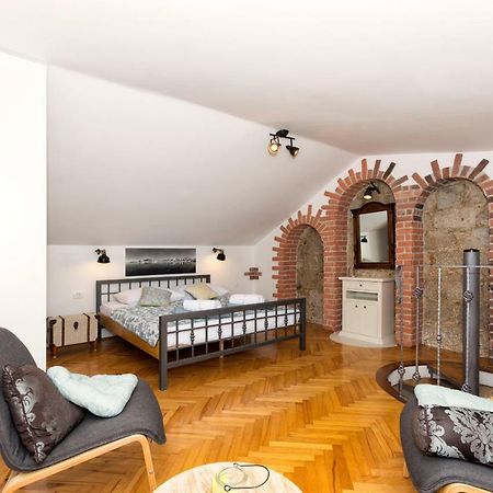 Old Split Apartment Exterior photo