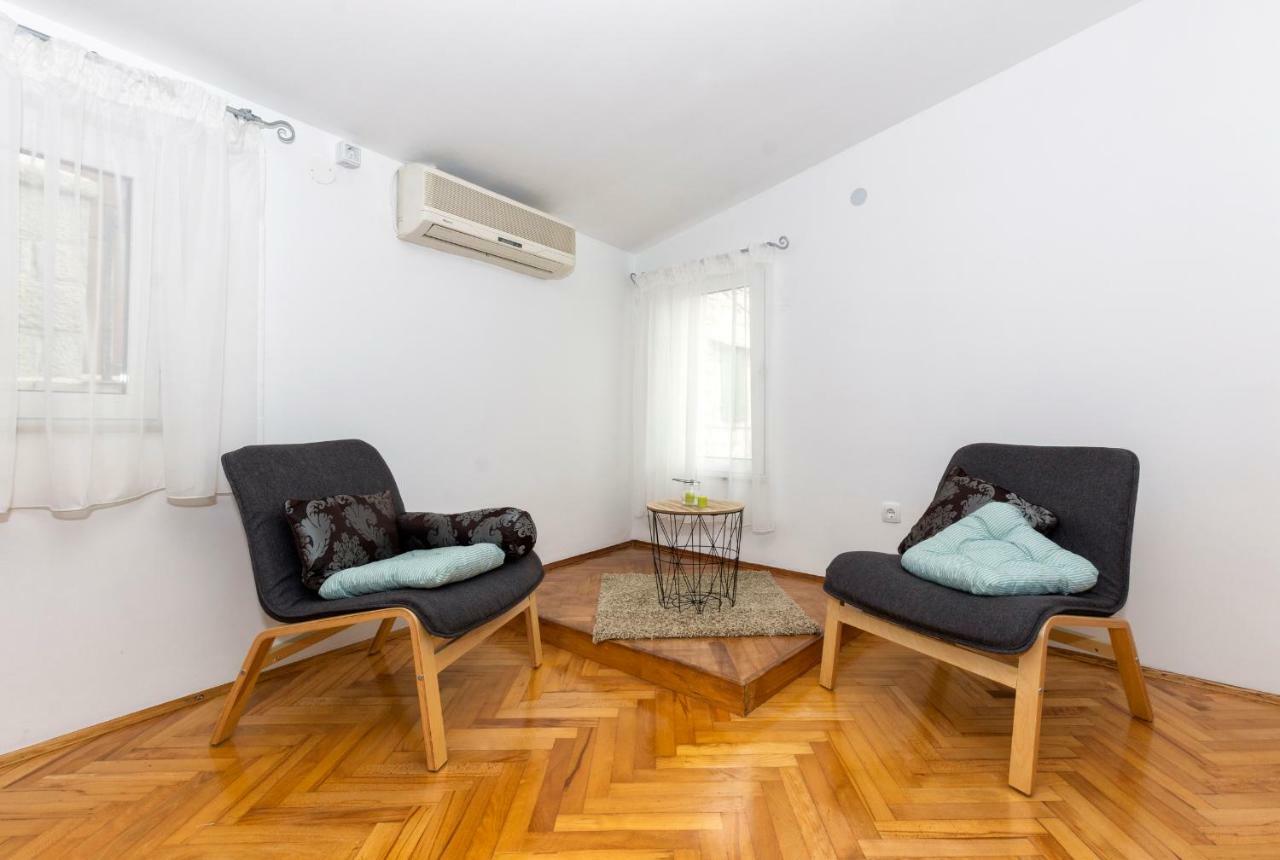 Old Split Apartment Exterior photo